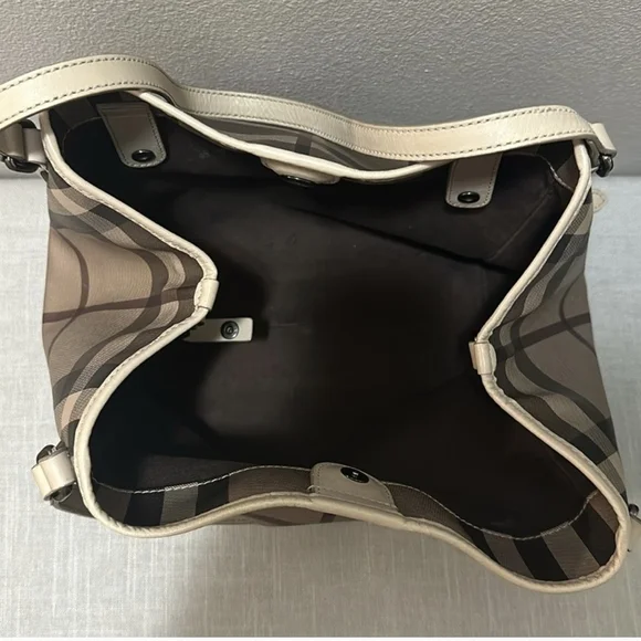 Burberry Cantebury Smoke Check Gray Plaid Tote with Cream Handles Preloved! - Picture 5 of 13